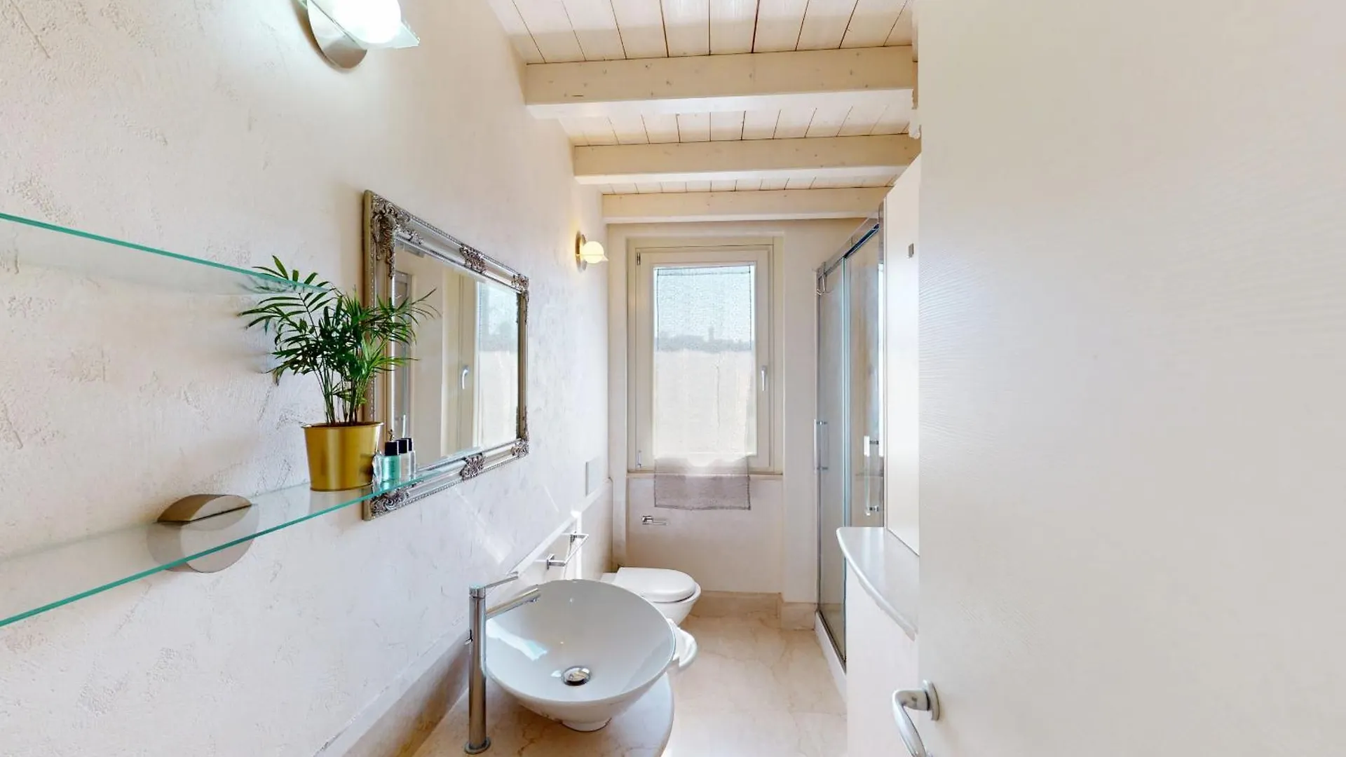 Villa Dolcevita By Bookinggardalake مانربا ديل جاردا 0*,  إيطاليا