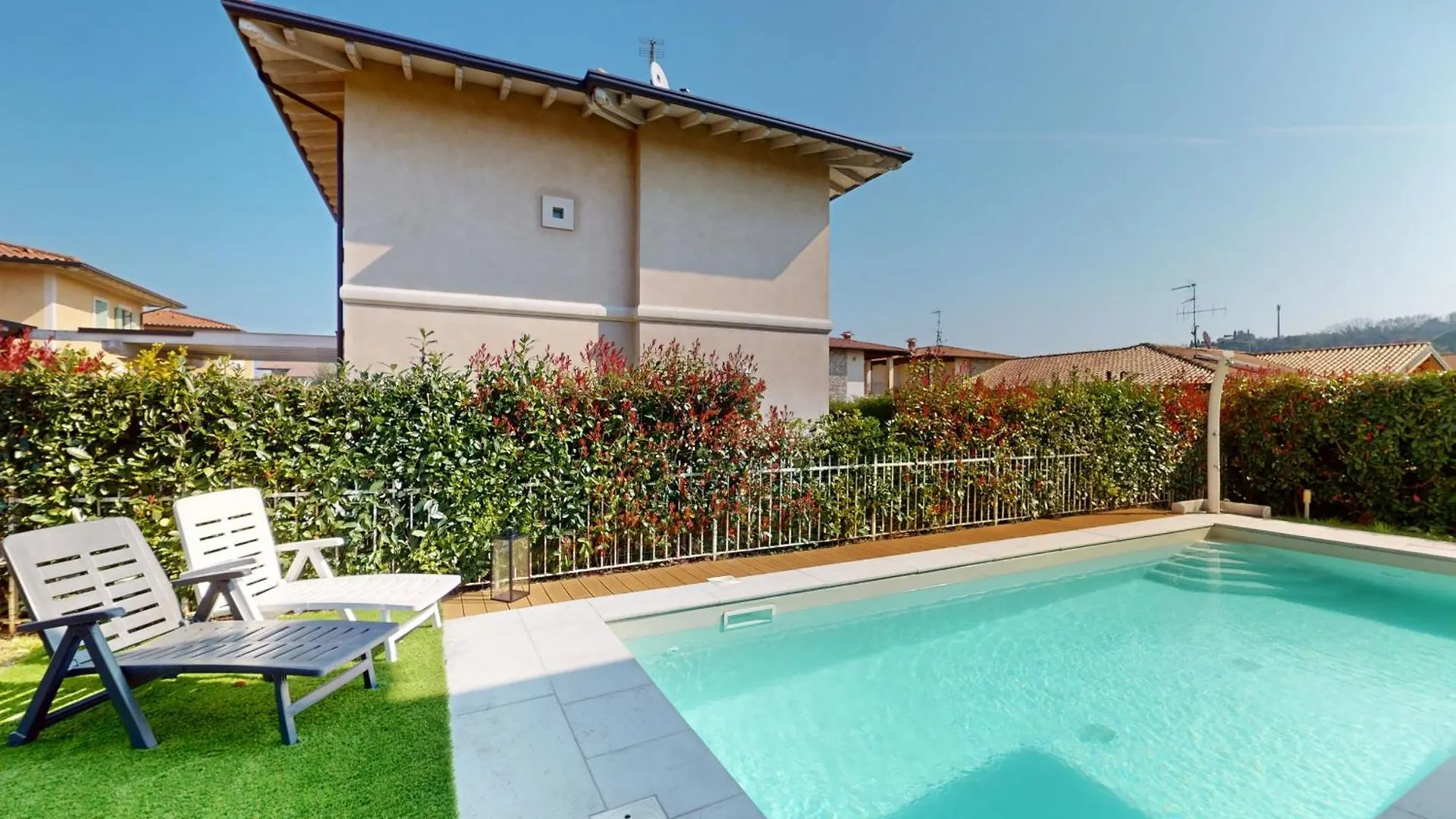 Villa Dolcevita By Bookinggardalake Manerba del Garda 0*,  Italia